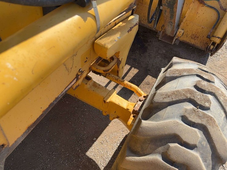 2012-deere-310k-image-31