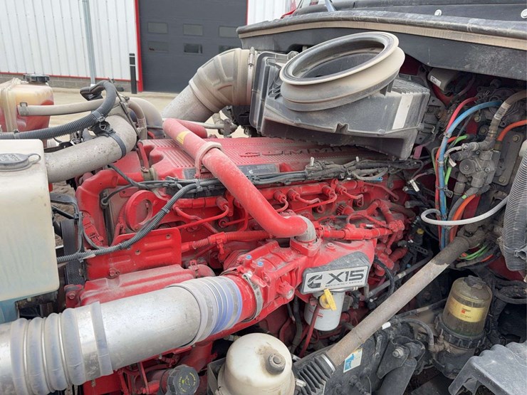 2019-peterbilt-579-image-39