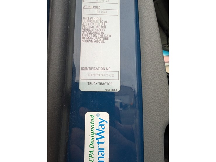 2019-kenworth-t680-image-28