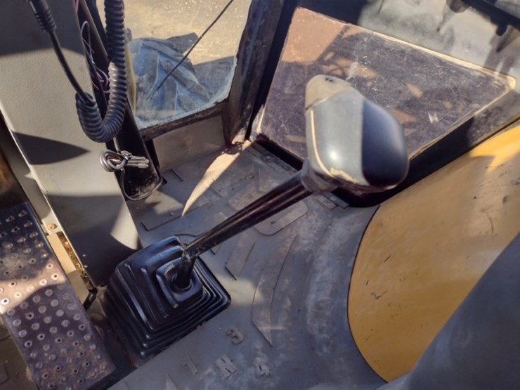 caterpillar-426c-image-9