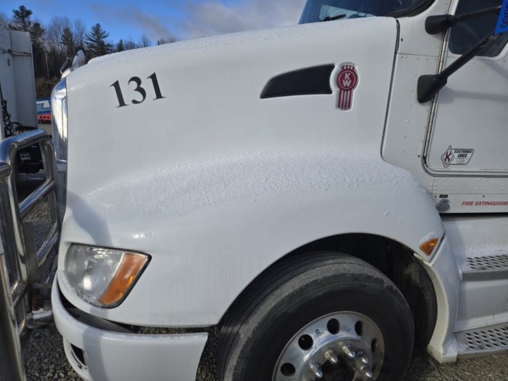 2013-kenworth-t660-image-9