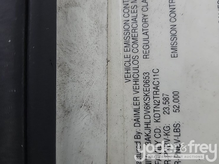 2019-freightliner-cascadia-126-image-24