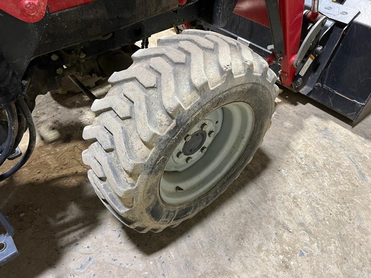 massey-ferguson-1533-image-18