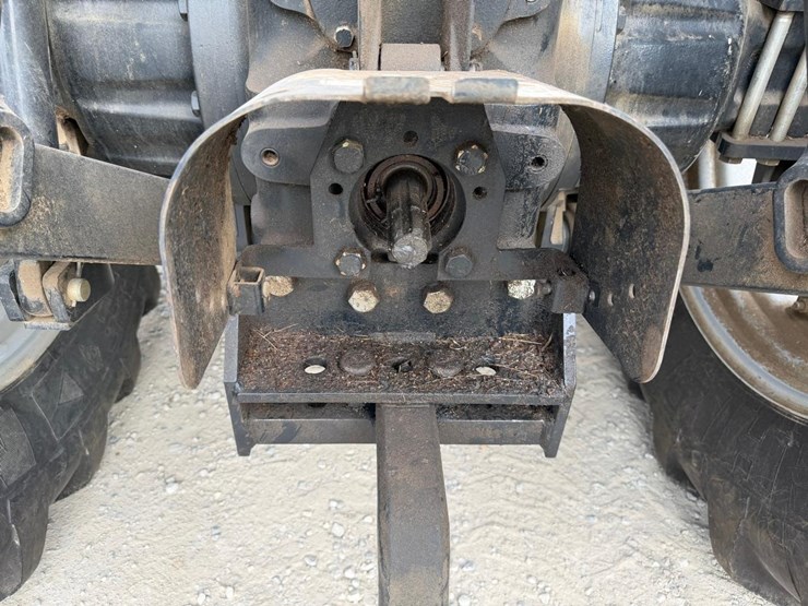 2019-case-ih-farmall-130a-image-13