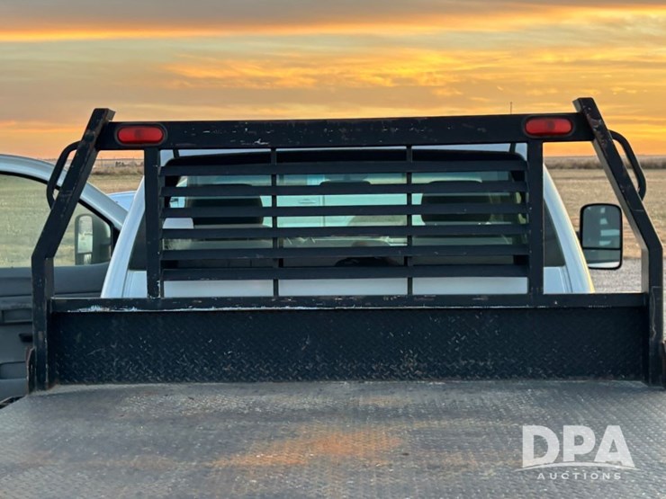 2009-chevrolet-3500hd-image-32