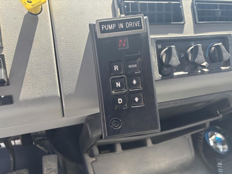 freightliner-fl80-image-68