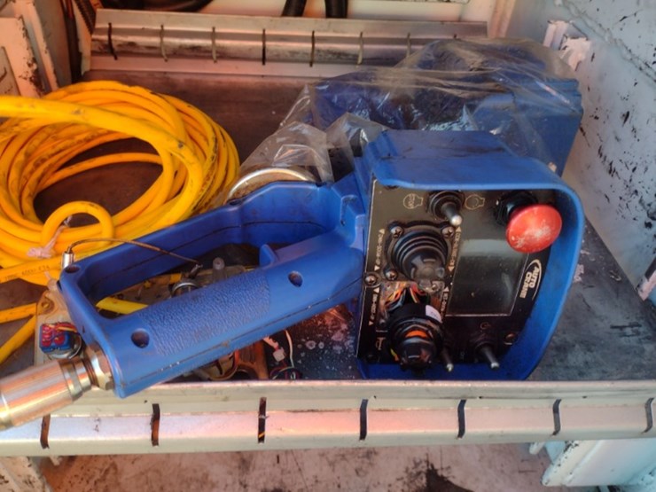 20-ford-f550-image-34