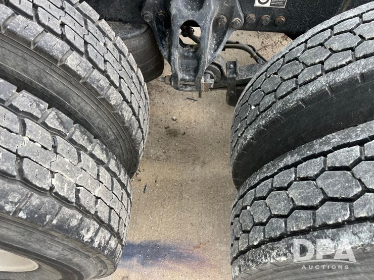 kenworth-t680-image-36