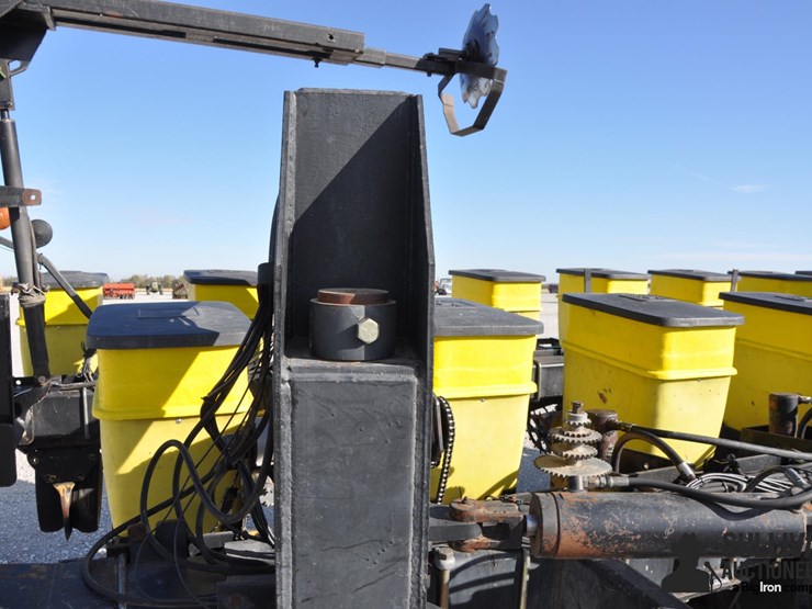 black-machine-16-17-image-10