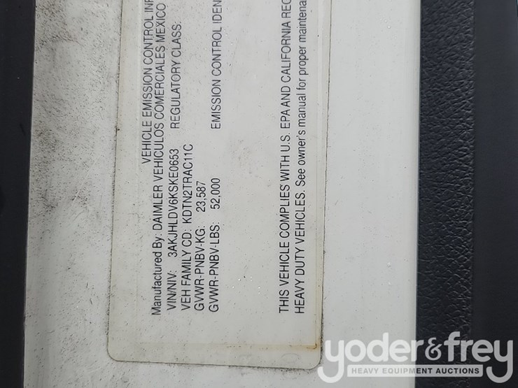 2019-freightliner-cascadia-126-image-46