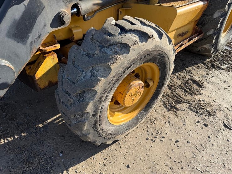 caterpillar-420d-image-14