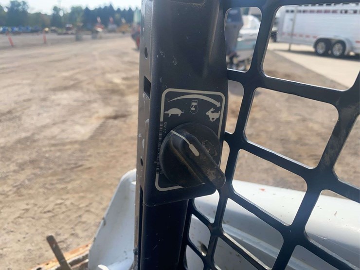 bobcat-t590-image-27