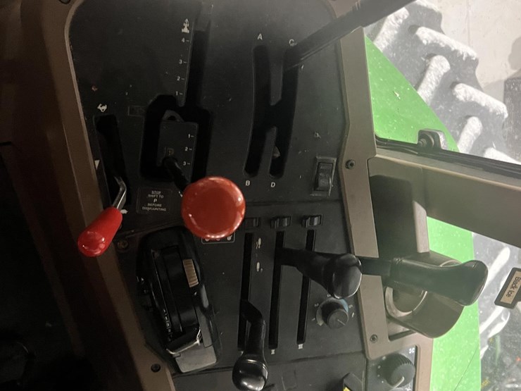 john-deere-7810-image-18