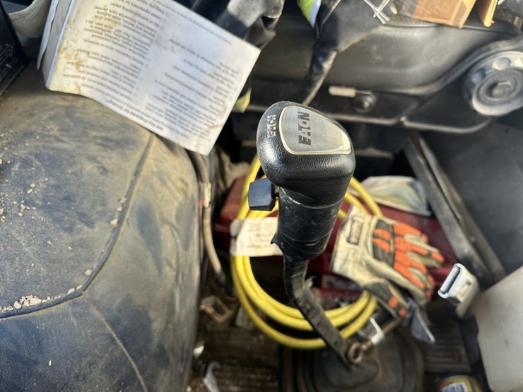 1990-ford-l9000-image-41