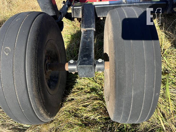 land-pride-commander-image-7