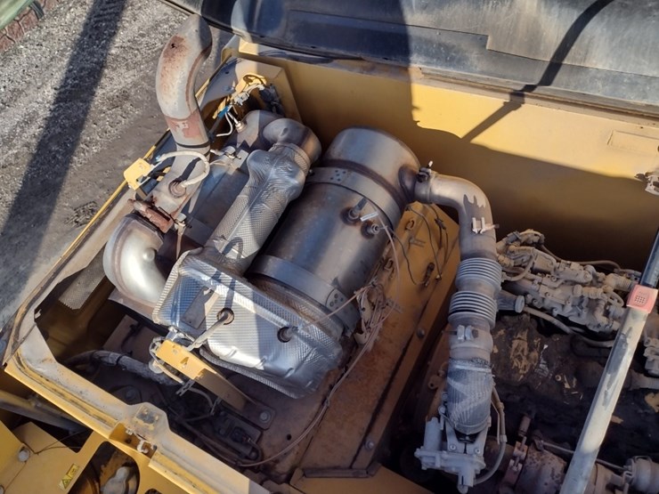 caterpillar-320fl-image-51