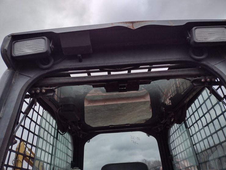 kubota-svl75-2-image-13