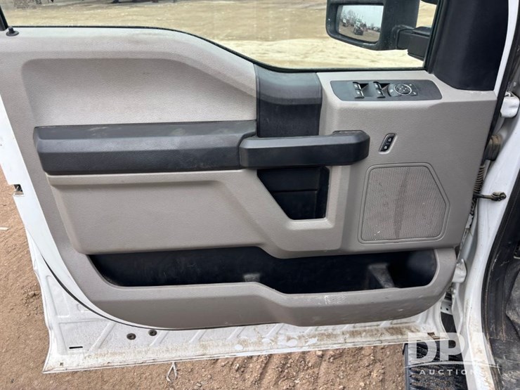 ford-f550-xl-image-69