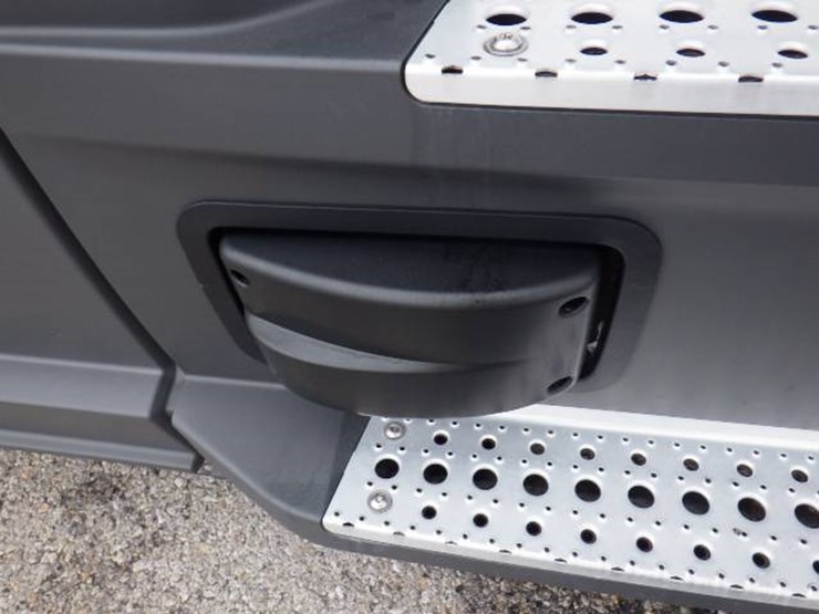 2022-freightliner-cascadia-126-image-6