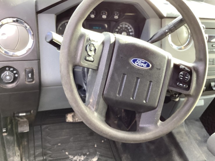 2015-ford-f550-image-14