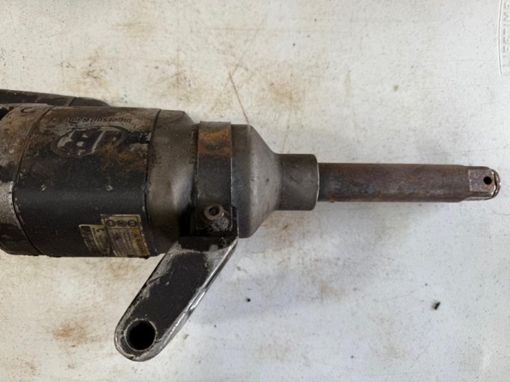 impact-wrench,-angle-grinder,-and-vise-image-6