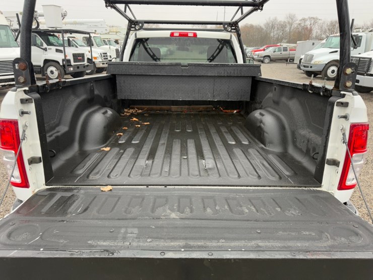 2020-dodge-3500-image-6