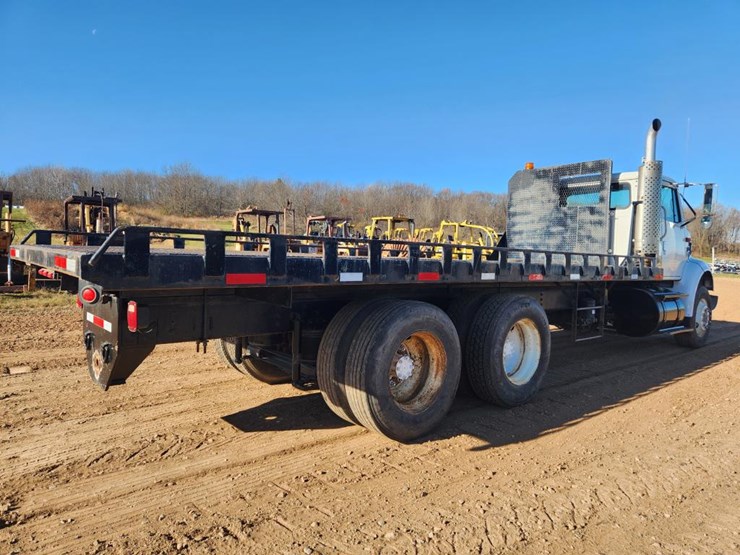 international-8100-image-5