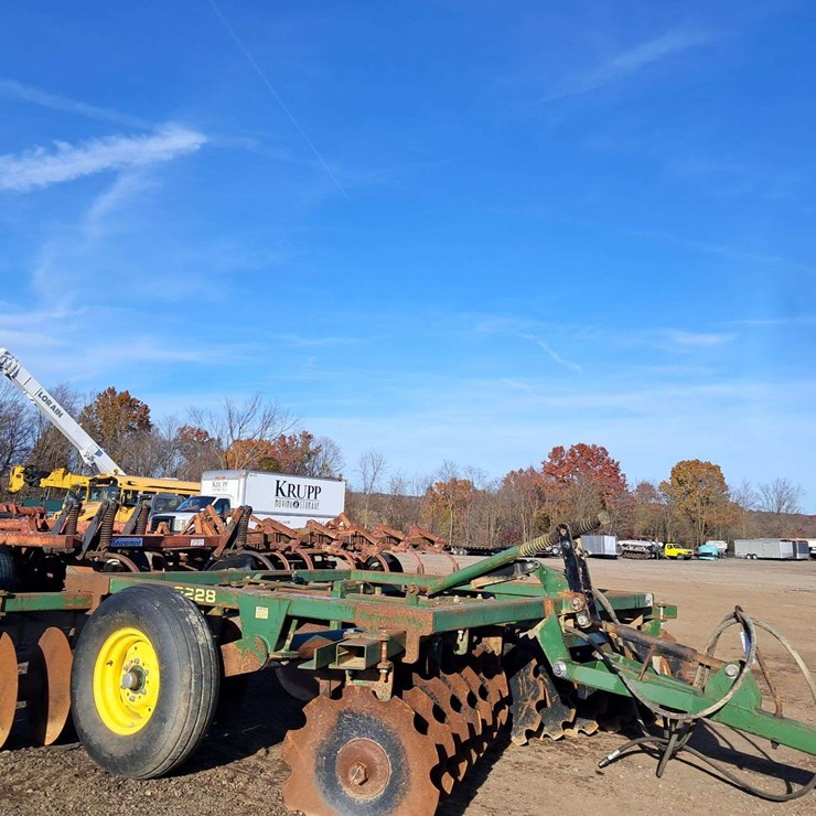 2021 Industries America 2228 12' Towable Disc