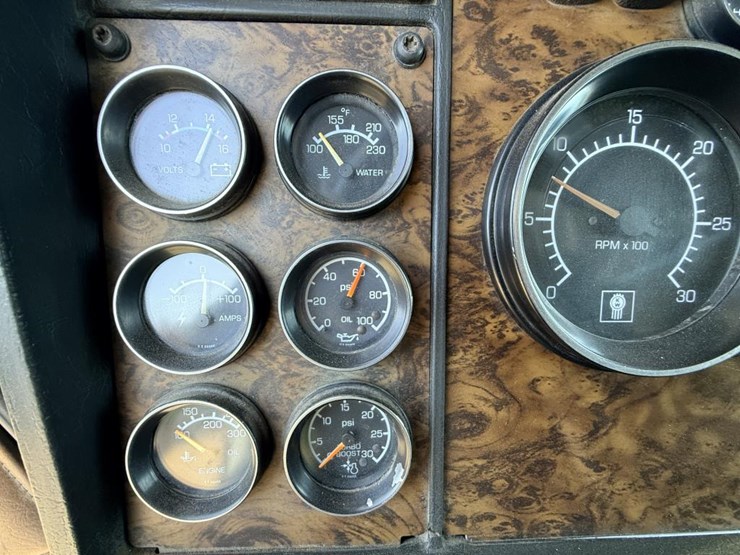 1993-kenworth-t800b-image-48