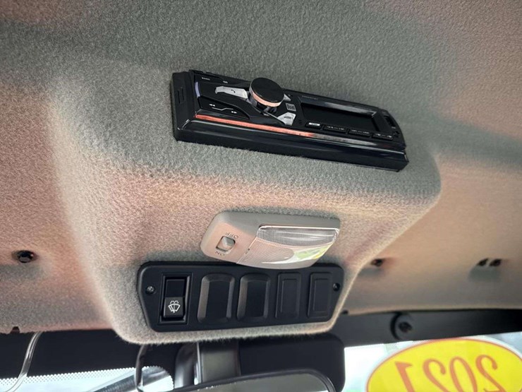 2021-kubota-rtv-x1100c-image-26