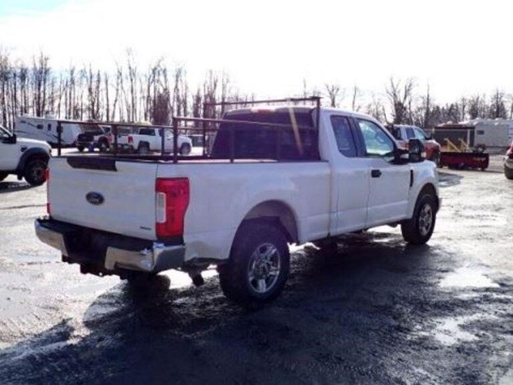 ford-f250-xlt-image-5