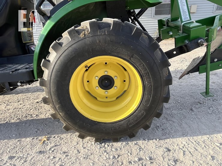 john-deere-2320-image-7