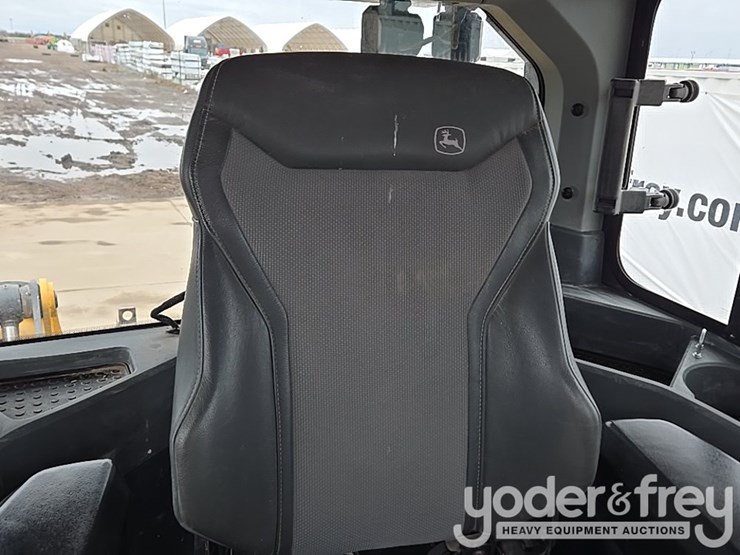 2019-deere-850l-lgp-image-151