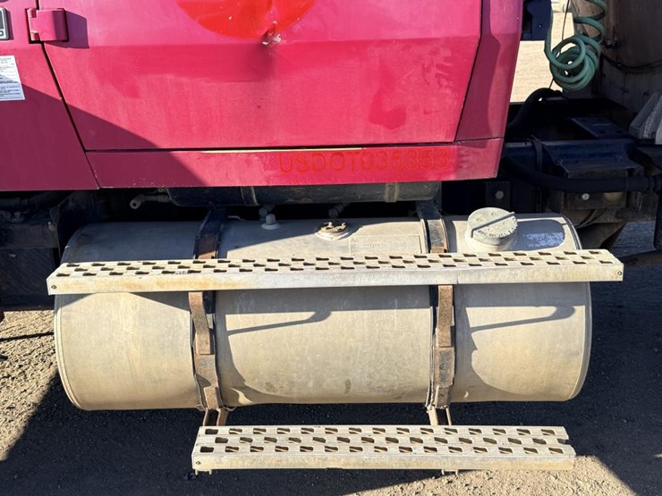 ford-ltl9000-image-11