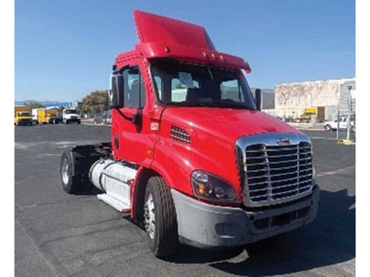 2018-freightliner-cascadia-113-image-1
