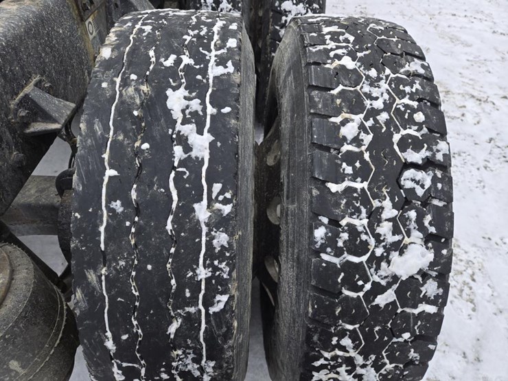 2017-peterbilt-579-image-89