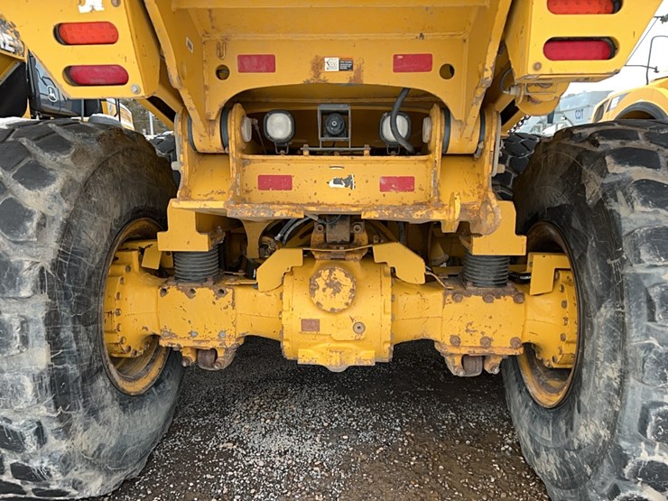 2019-deere-260e-image-10