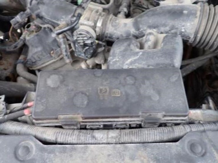 2014-ford-f150-xl-image-19