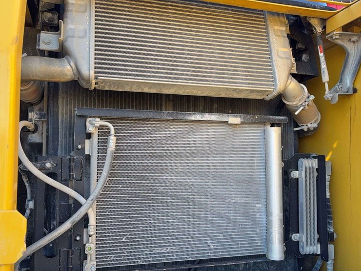 komatsu-pc210-lc-10-image-34