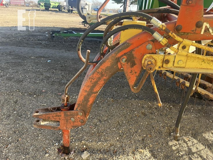 new-holland-258-image-10