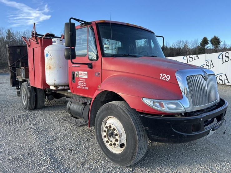 2005-international-durastar-4300-image-7