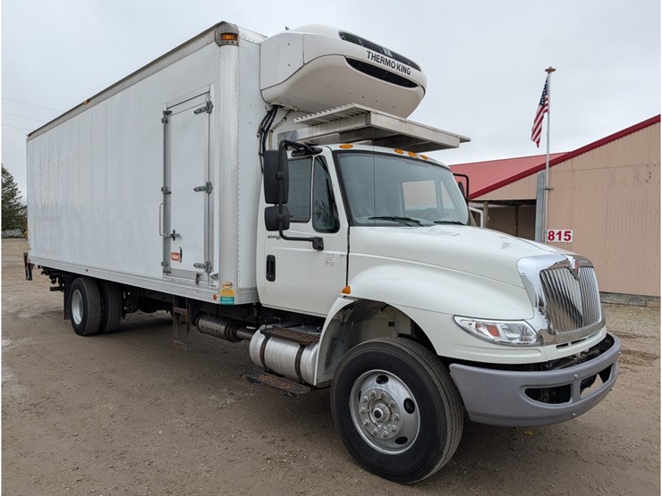 2015-international-durastar-4300-image-3