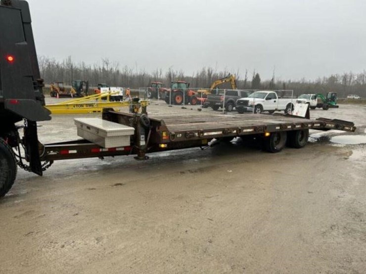 2002-bws-trailer-image-1