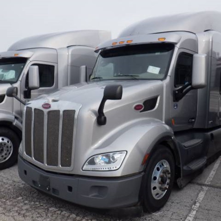 PETERBILT 579