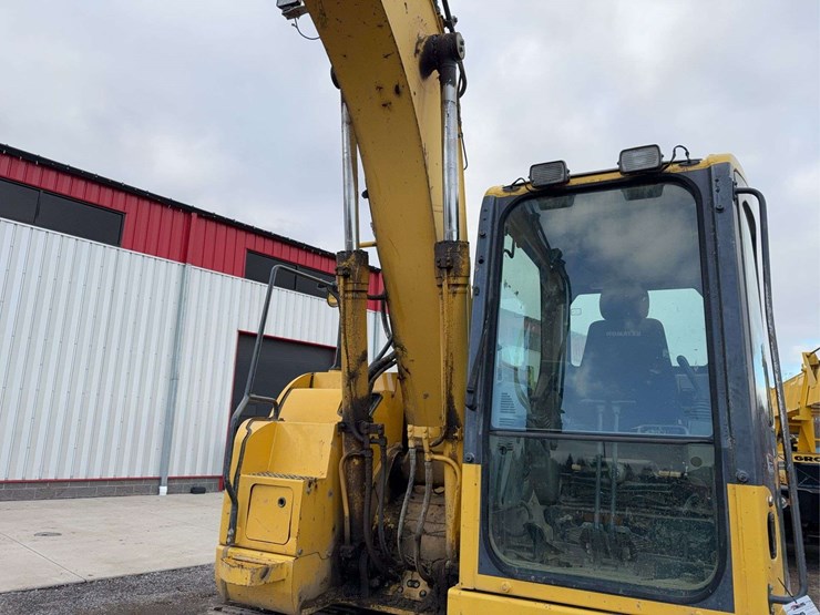 2012-komatsu-pc138-image-35
