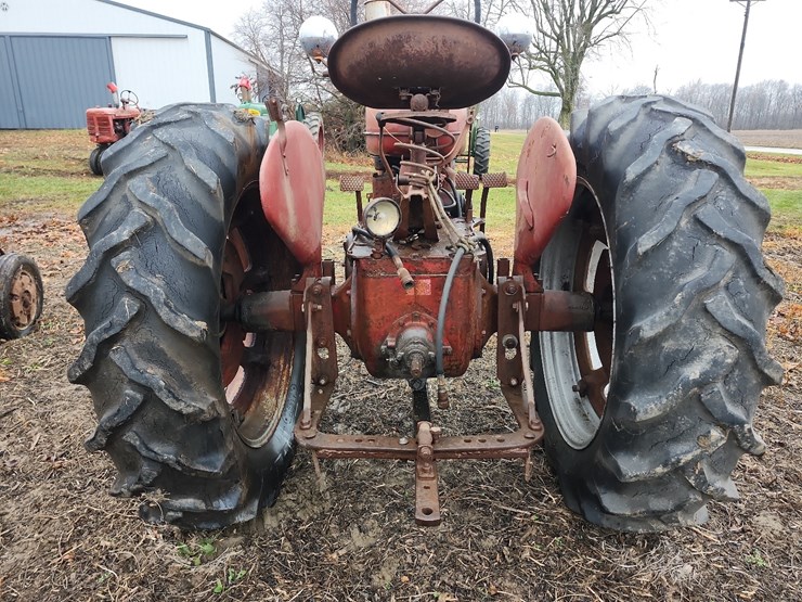 1940-farmall-m-gas-tractor-image-6
