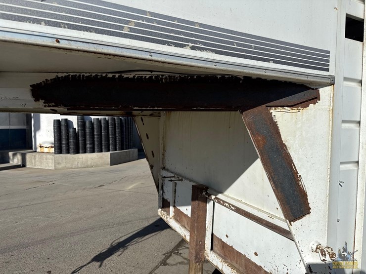 2003-american-fd-221-stock-trailer-image-11