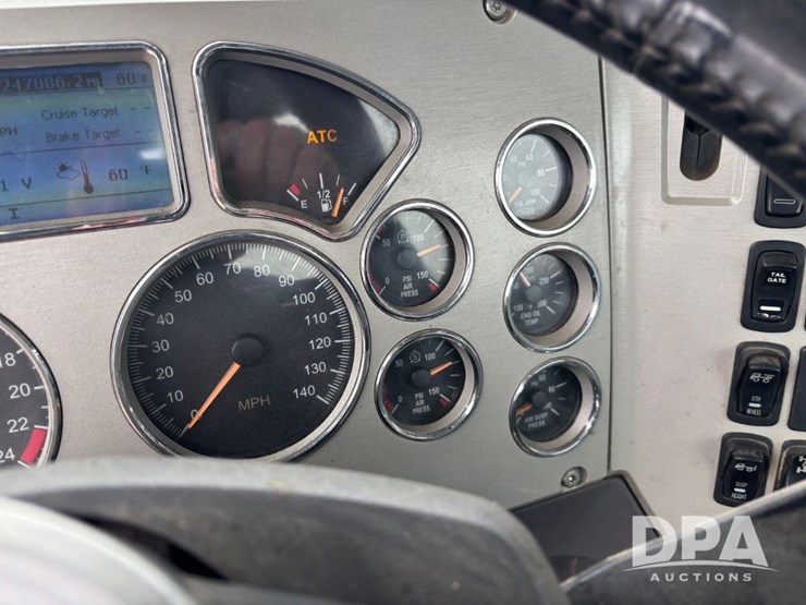 2017-mack-pinnacle-chu613-image-82