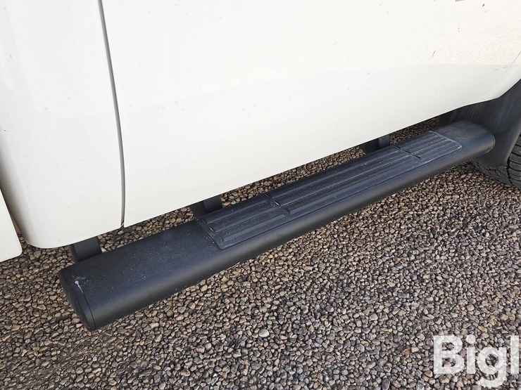 2011-chevrolet-silverado-2500-image-16