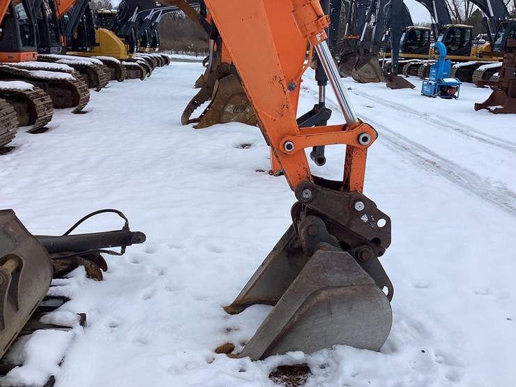 2015-doosan-dx85r-hydraulic-excavator-sn:dhkceaavhe6001366-image-4